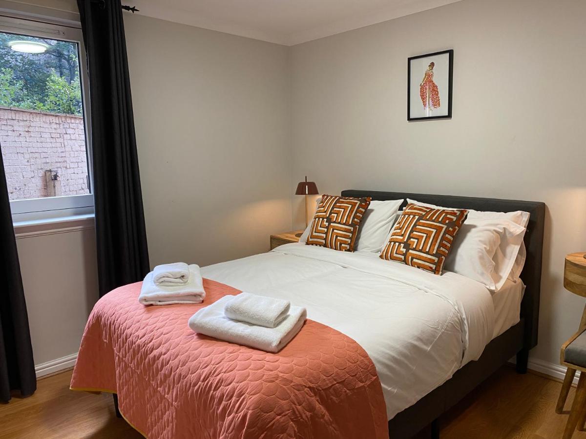 Private Main Door Lovely 2 Bedroom Apartment Edinburgh Exterior photo