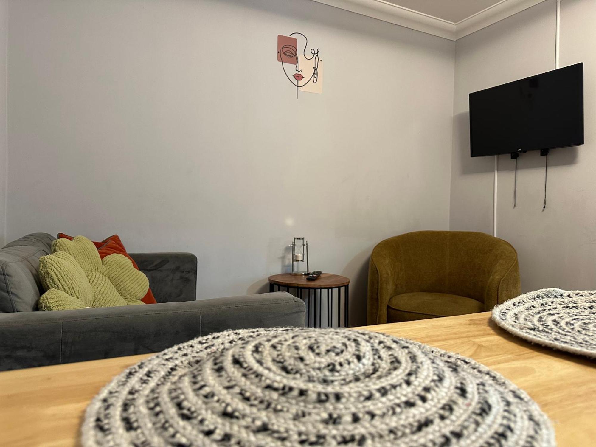 Private Main Door Lovely 2 Bedroom Apartment Edinburgh Exterior photo